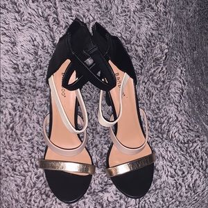 Black/Tan/Gold zip up back heels